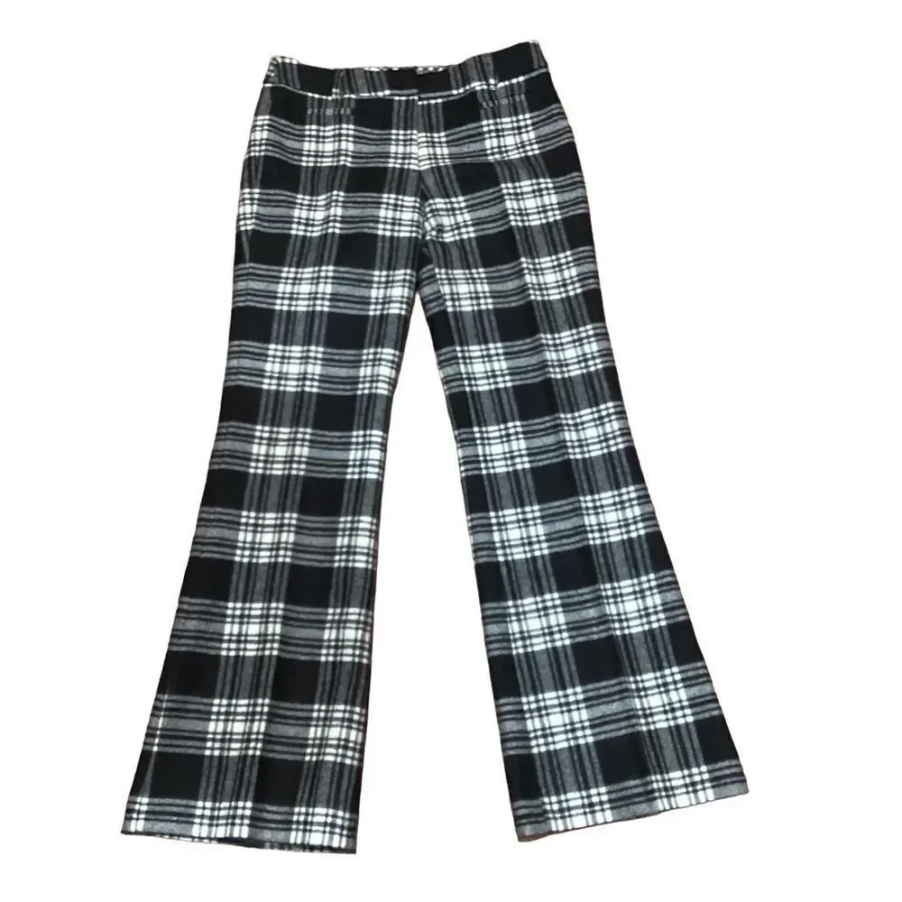 L.L. Bean black and cream plaid 100% Wool flare signature trousers size 10 - Picture 6 of 12